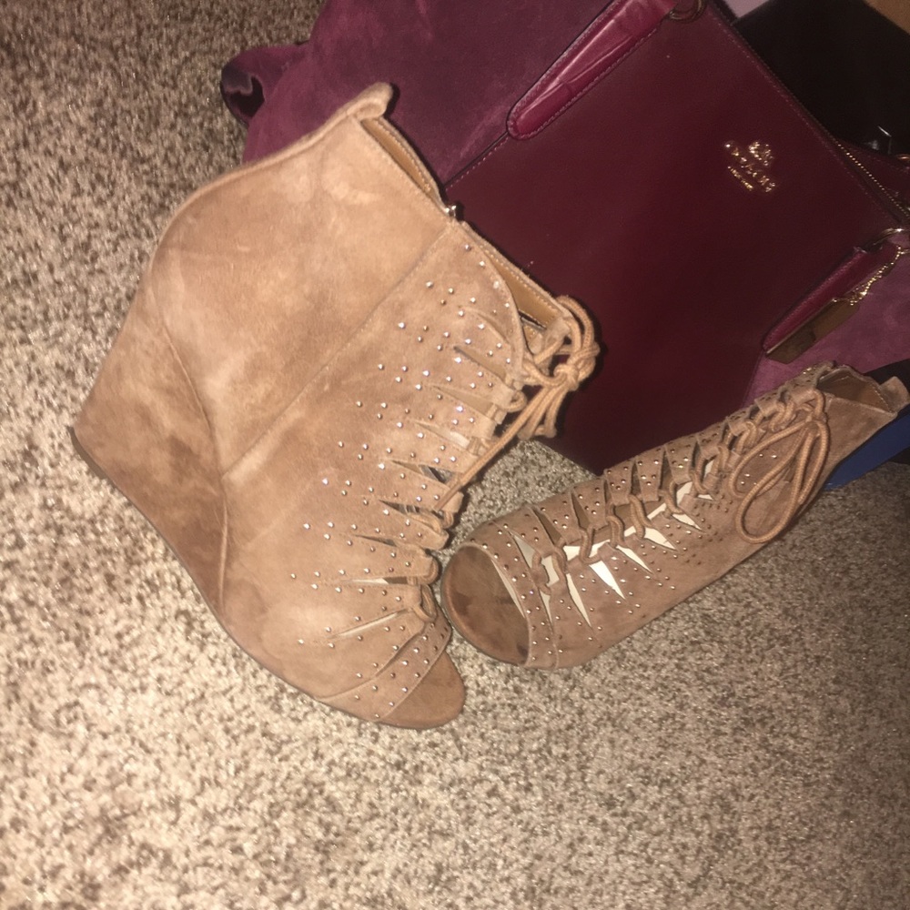 Jessica Simpson camel suede wedge heel